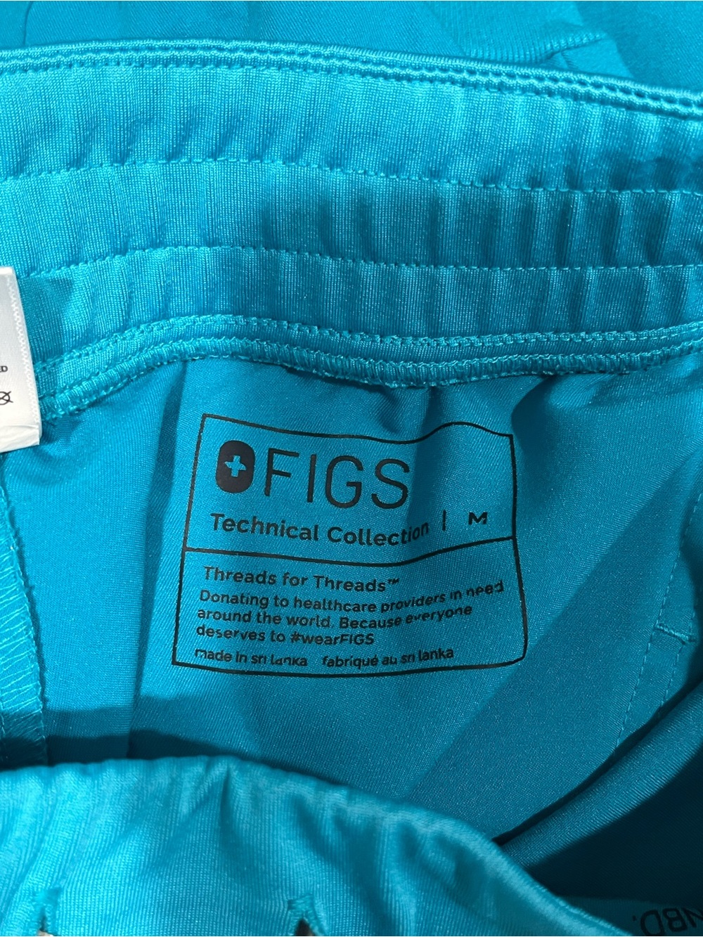 FIGS Scrub Set Medium Teal - Picture 5 of 6